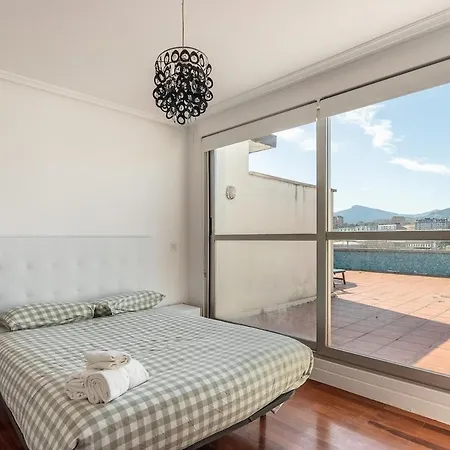 Exclusiva Terraza Y Parking A 5 Min De アパート